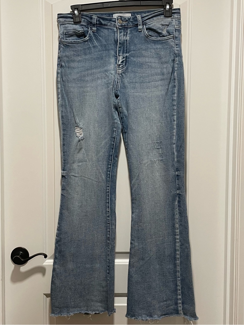 ❤️🔥 Vervet Flare Raw Hem Medium Wash Flared Jeans Distressed Detail Sz 30/11